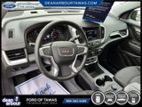 Used 2022 GMC Terrain SLE image 3