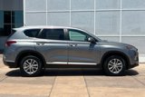 Used 2019 Hyundai Santa Fe SE image 3
