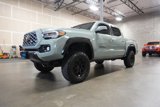 Used 2022 Toyota Tacoma TRD Off-Road image 2