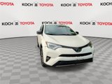 Used 2018 Toyota RAV4 SE image 2
