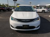 Used 2020 Chrysler Pacifica Touring-L w/ Premium Audio Group image 2