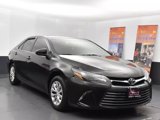 Used 2015 Toyota Camry LE image 2