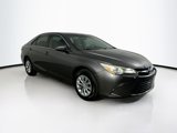 Used 2016 Toyota Camry LE image 3