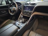 Used 2022 Bentley Bentayga image 2