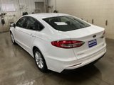 Used 2020 Ford Fusion SE image 4