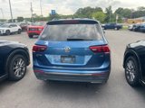 Used 2018 Volkswagen Tiguan SE w/ Panoramic Sunroof Package image 4