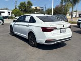 Certified 2022 Volkswagen Jetta SE image 4