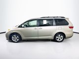 Used 2015 Toyota Sienna LE image 4
