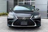 Used 2023 Lexus ES 300h w/ Premium Package image 2