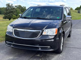 Used 2014 Chrysler Town & Country Touring-L w/ Driver Convenience Group image 3