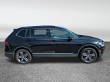 Used 2020 Volkswagen Tiguan SE w/ Panoramic Sunroof Package image 2