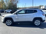 New 2025 Jeep Compass Latitude image 4