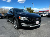 Used 2017 Volvo V60 T5 Cross Country w/ Convenience Package image 3