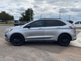 Used 2022 Ford Edge SE w/ Black Appearance Package image 2