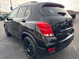 Used 2022 Chevrolet Trax LT w/ Midnight Edition image 5