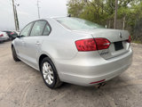 Used 2011 Volkswagen Jetta SE image 3