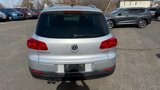 Used 2012 Volkswagen Tiguan SE image 4