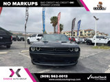 Used 2015 Dodge Challenger SXT image 2