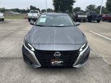 Used 2023 Nissan Altima 2.5 SV image 2