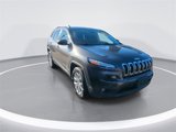 Used 2017 Jeep Cherokee Latitude image 2