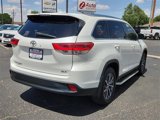 Used 2019 Toyota Highlander XLE image 4