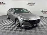 Used 2021 Hyundai Elantra SE image 5