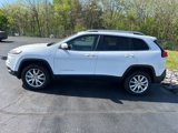 Used 2015 Jeep Cherokee Limited w/ Luxury Group image 2