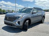 Used 2024 Volkswagen Atlas SE image 2