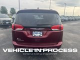 Used 2018 Chrysler Pacifica Touring-L w/ Advanced Safetytec Group image 4