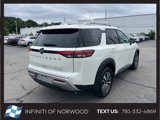 Used 2024 Nissan Pathfinder SL w/ Cargo Package image 3