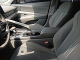 Used 2023 Hyundai Elantra SEL w/ Convenience Package image 5