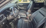 Used 2022 Ford Explorer XLT w/ Equipment Group 202A image 6