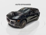 Used 2017 Porsche Cayenne Platinum Edition image 2
