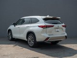 Used 2020 Toyota Highlander Platinum image 3