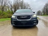Used 2022 Chrysler Pacifica Touring-L image 3