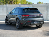 Certified 2024 Porsche Macan image 3