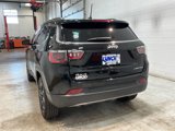 Used 2023 Jeep Compass Limited image 2