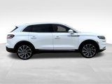 Used 2021 Lincoln Nautilus Reserve w/ Equipment Group 202A image 4
