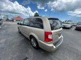 Used 2013 Chrysler Town & Country Touring-L w/ Driver Convenience Group image 4