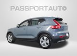 Used 2022 Volvo XC40 T5 Momentum image 3
