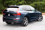 Used 2018 Volvo XC60 T5 Momentum w/ Vision Package image 3