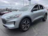 Used 2022 Ford Escape SE w/ SE Sport Appearance Package image 4