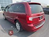 Used 2013 Chrysler Town & Country Touring image 5