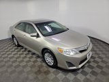 Used 2014 Toyota Camry LE image 2