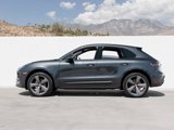 Certified 2022 Porsche Macan image 2