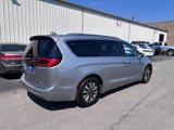 Used 2021 Chrysler Pacifica Touring-L image 5