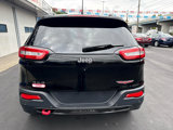 Used 2017 Jeep Cherokee Trailhawk image 4