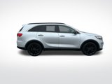 Used 2019 Kia Sorento S image 2
