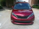 Used 2015 Toyota Sienna SE Premium image 3
