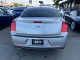 Used 2018 Chrysler 300 Touring w/ Driver Convenience Group image 5